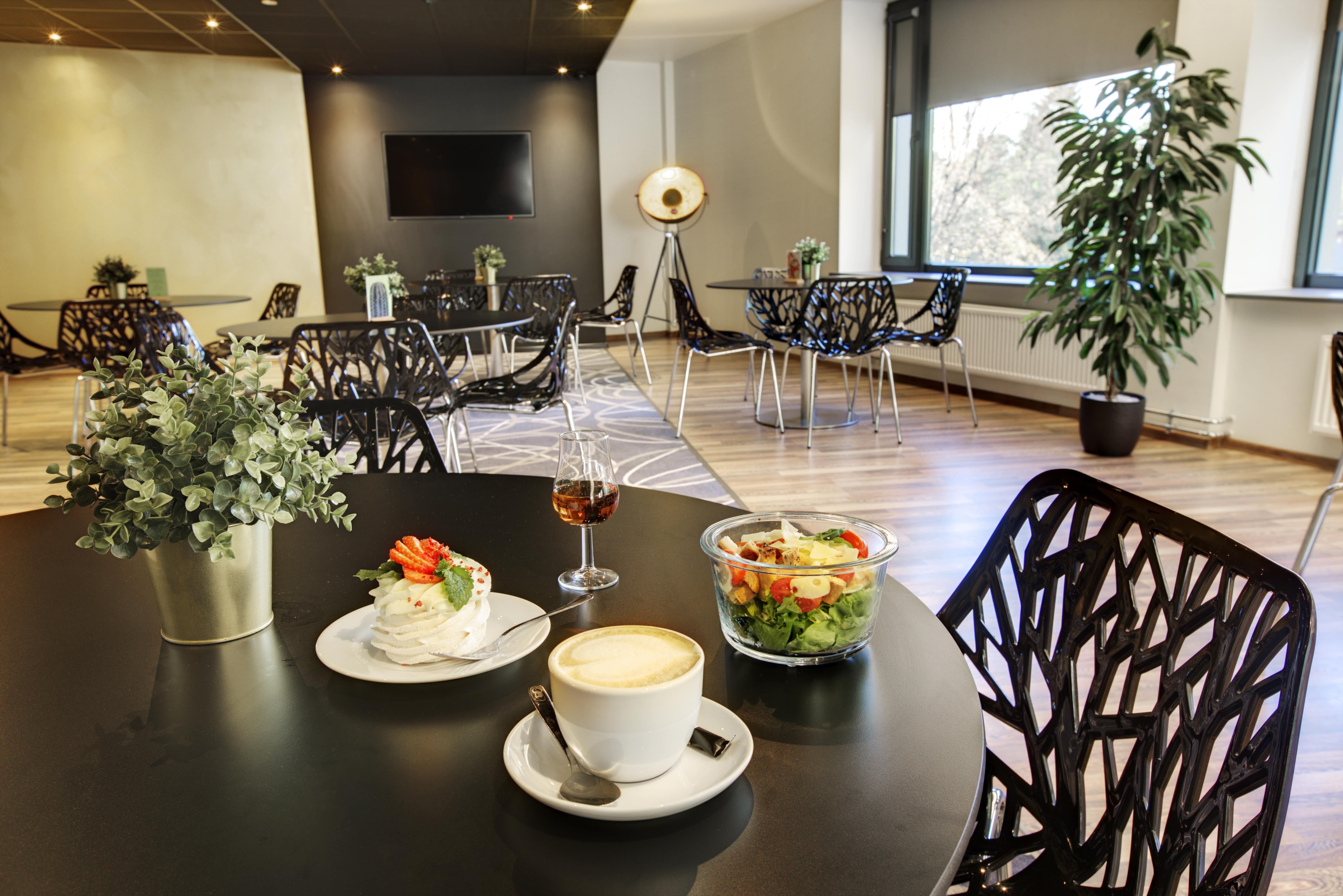 Hotel Dzingel Tallinn Eksteriør billede